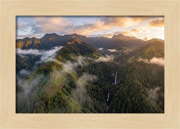 Highlands Above The Clouds