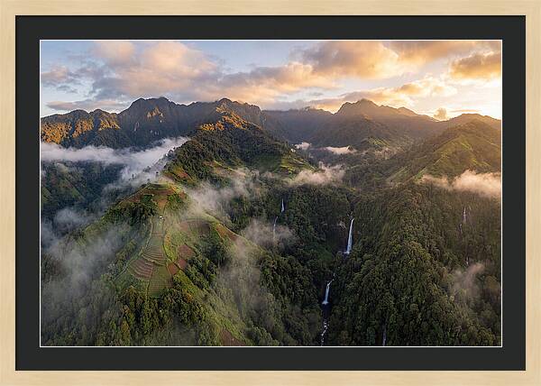 Highlands Above The Clouds