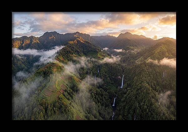 Highlands Above The Clouds