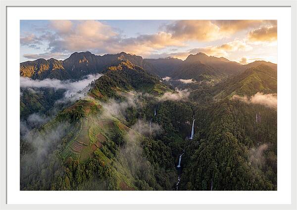 Highlands Above The Clouds