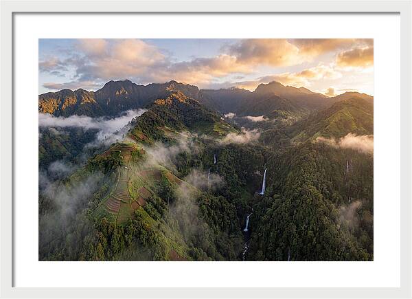 Highlands Above The Clouds
