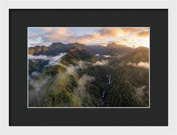 Highlands Above The Clouds