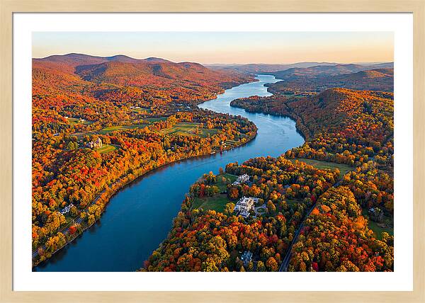 Hudson River Valley In Autumn