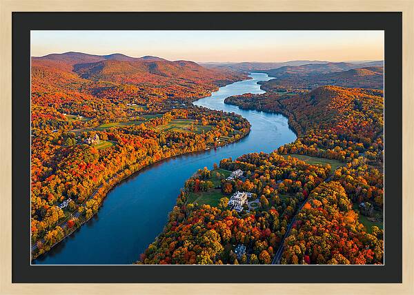 Hudson River Valley In Autumn