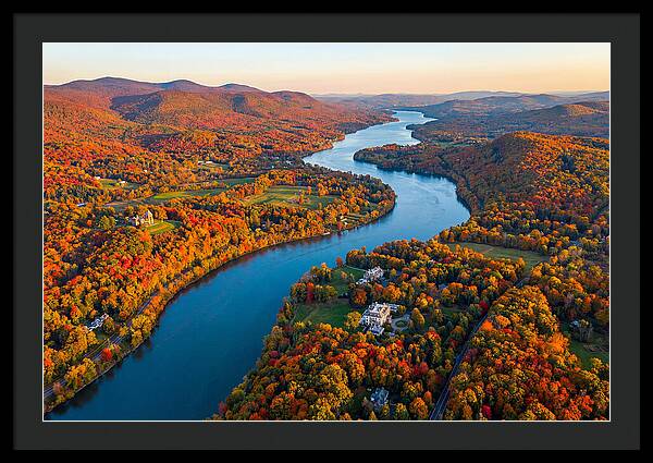 Hudson River Valley In Autumn