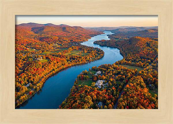 Hudson River Valley In Autumn