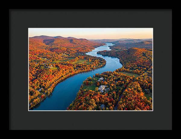Hudson River Valley In Autumn