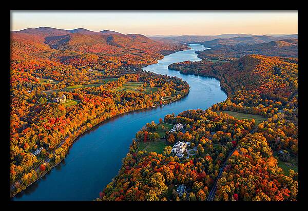 Hudson River Valley In Autumn
