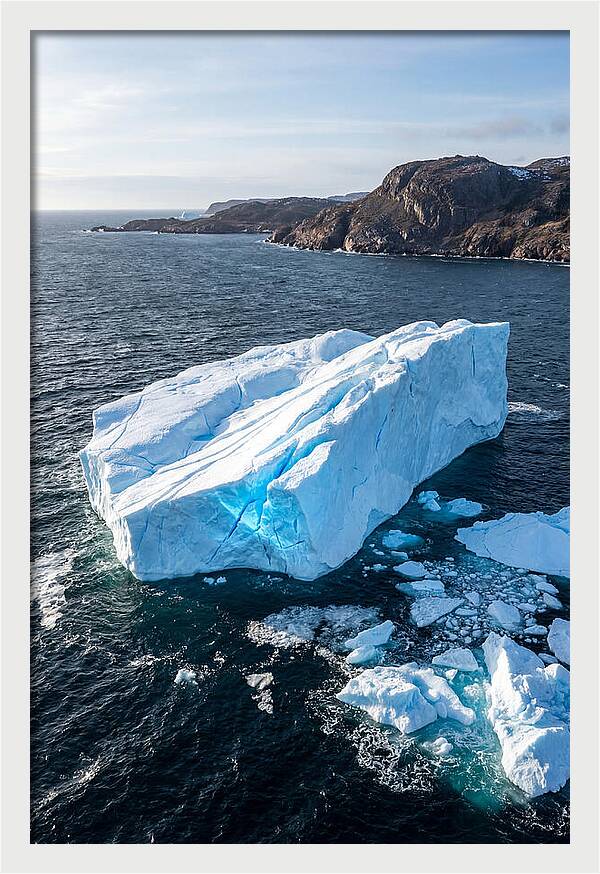 Iceberg Serenity In Iceberg Alley