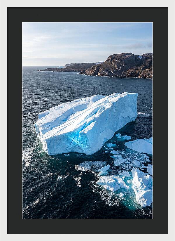 Iceberg Serenity In Iceberg Alley
