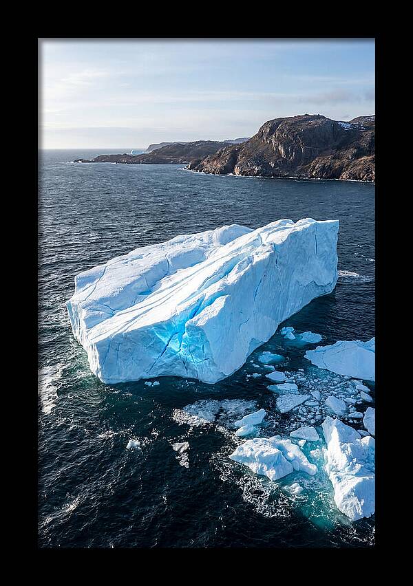 Iceberg Serenity In Iceberg Alley
