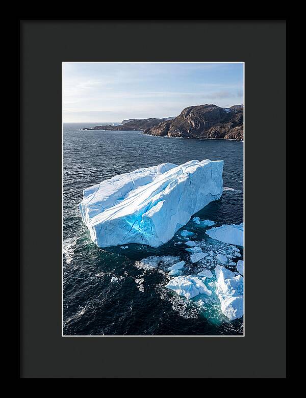 Iceberg Serenity In Iceberg Alley
