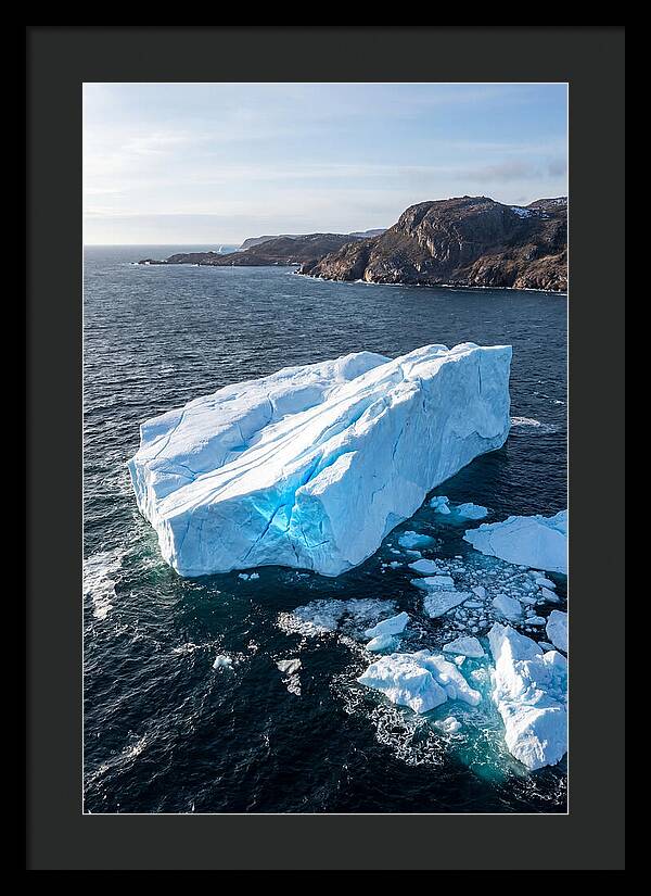 Iceberg Serenity In Iceberg Alley