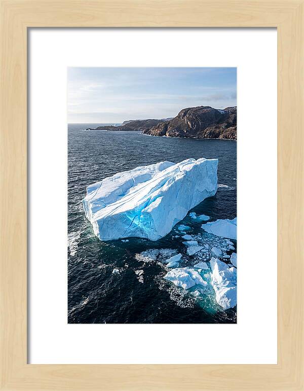 Iceberg Serenity In Iceberg Alley