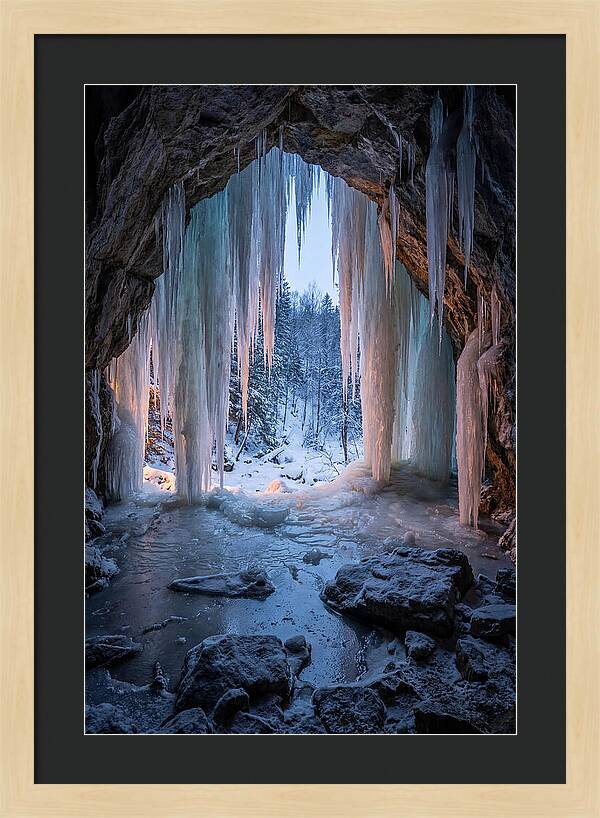 Icicle Cave Entrance
