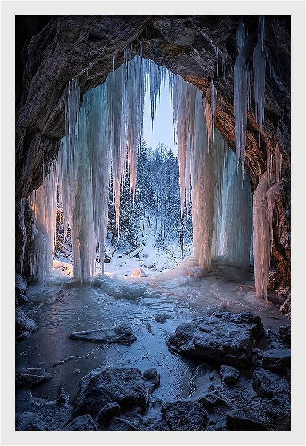 Icicle Cave Entrance