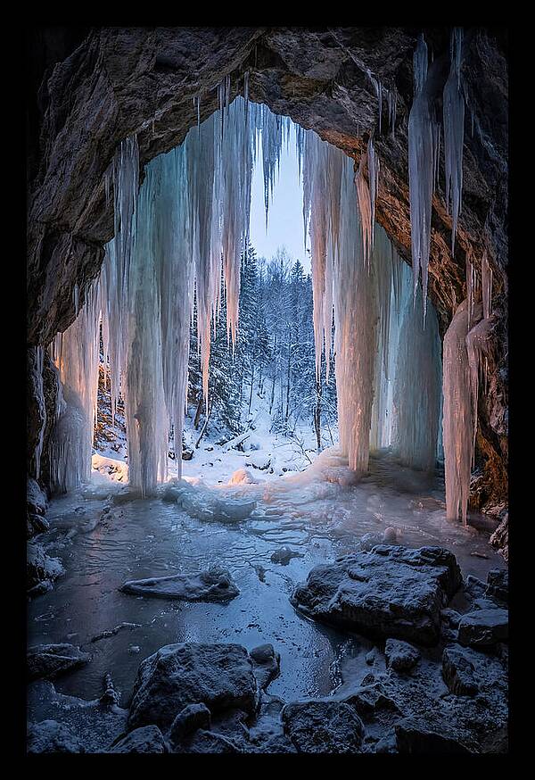 Icicle Cave Entrance