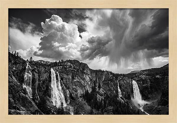 Iguazu Falls Vista In Monochrome