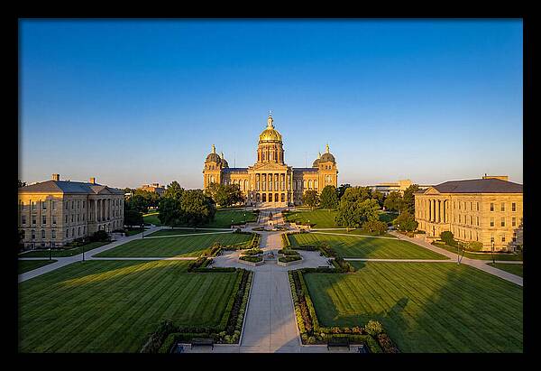 Iowa State Capitol Serenity