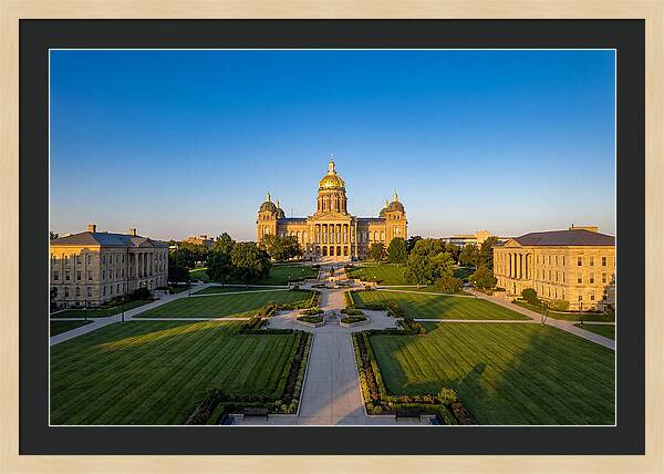 Iowa State Capitol Serenity