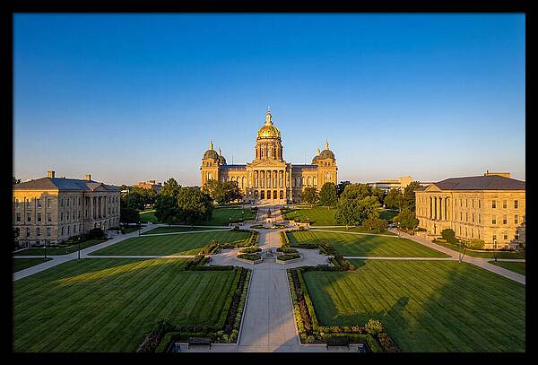 Iowa State Capitol Serenity