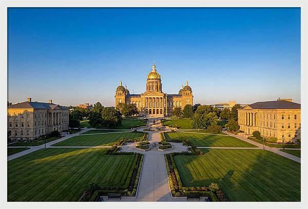 Iowa State Capitol Serenity