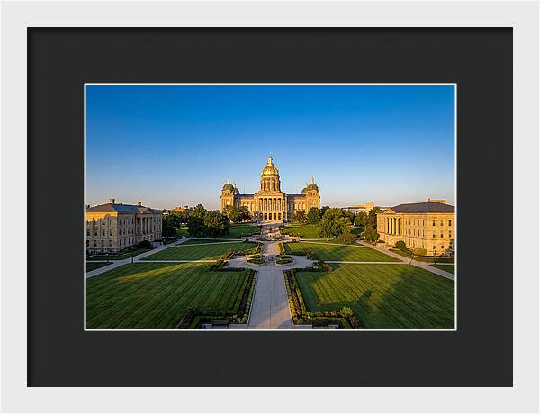 Iowa State Capitol Serenity
