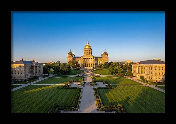 Iowa State Capitol Serenity