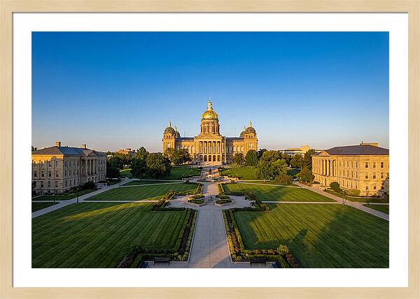 Iowa State Capitol Serenity