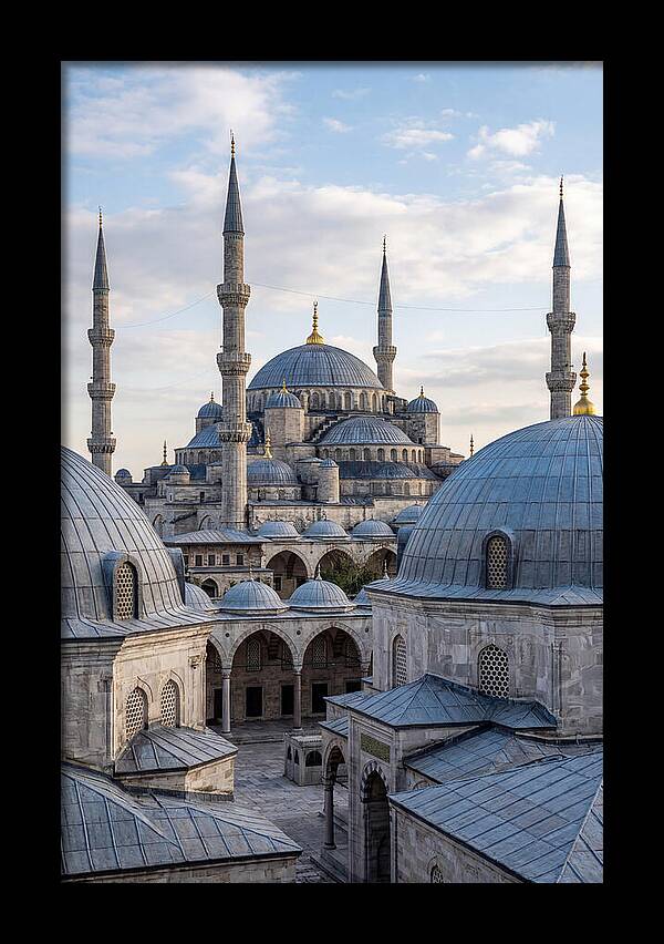 Istanbuls Majestic Blue Mosque