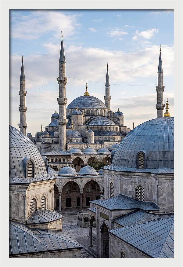 Istanbuls Majestic Blue Mosque