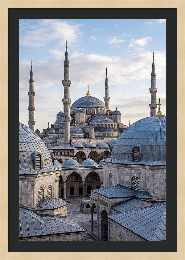 Istanbuls Majestic Blue Mosque