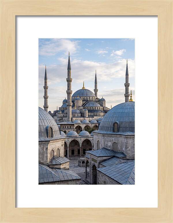 Istanbuls Majestic Blue Mosque