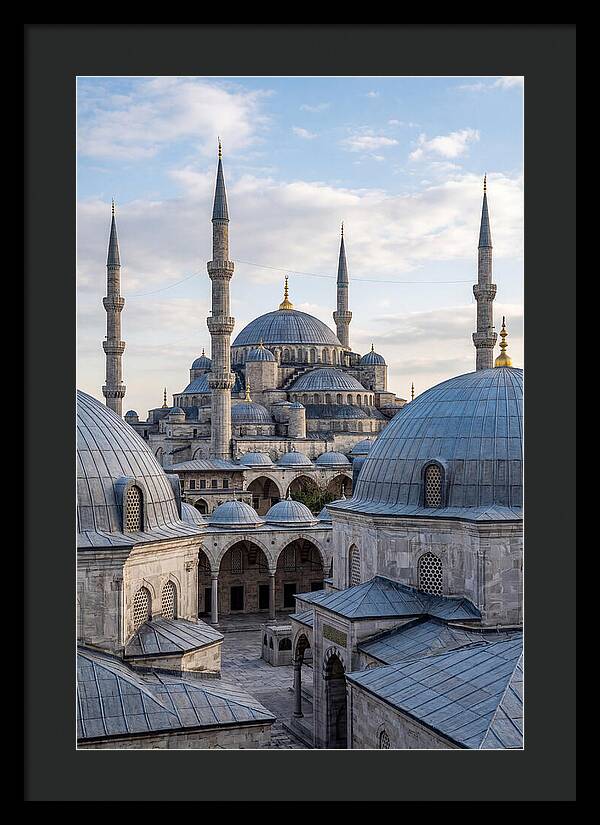 Istanbuls Majestic Blue Mosque