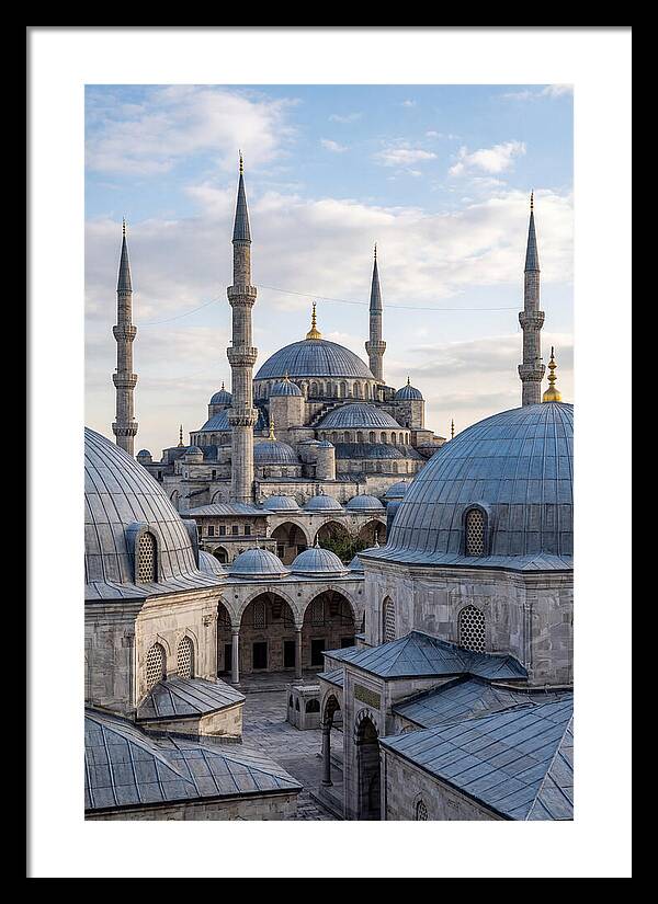 Istanbuls Majestic Blue Mosque