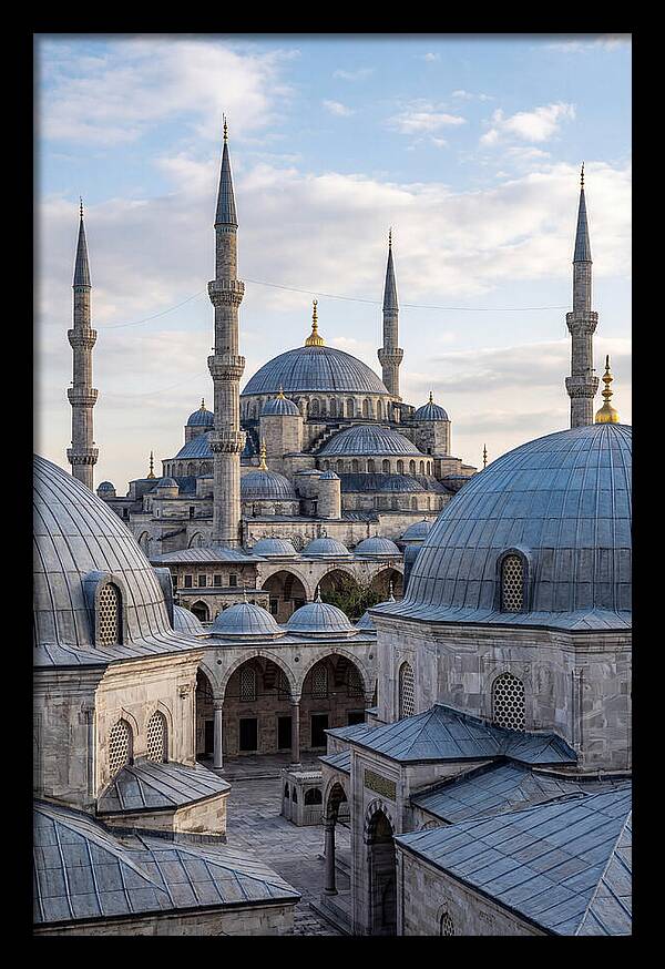 Istanbuls Majestic Blue Mosque