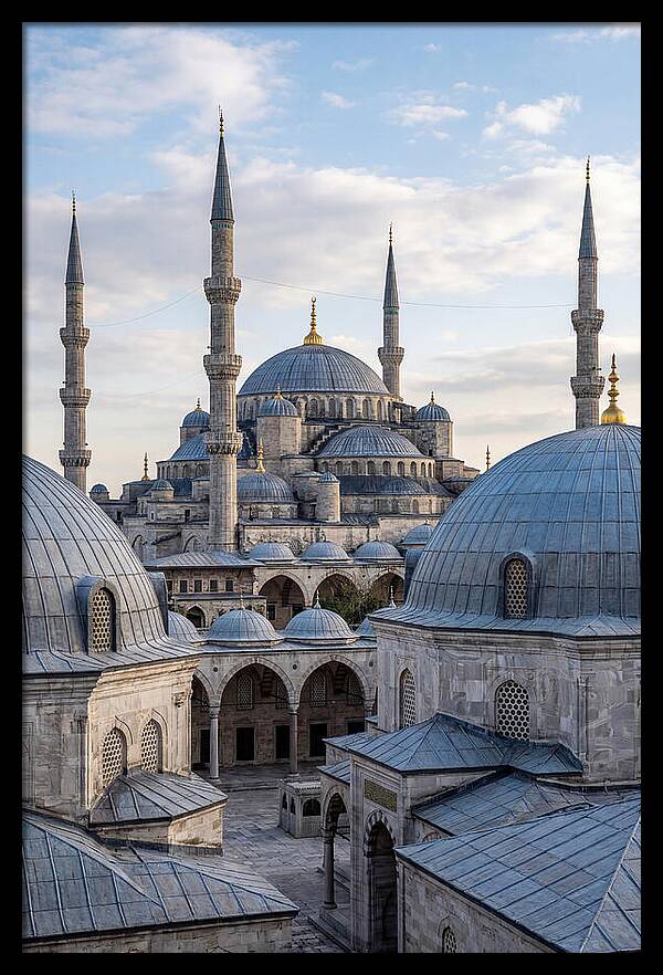Istanbuls Majestic Blue Mosque
