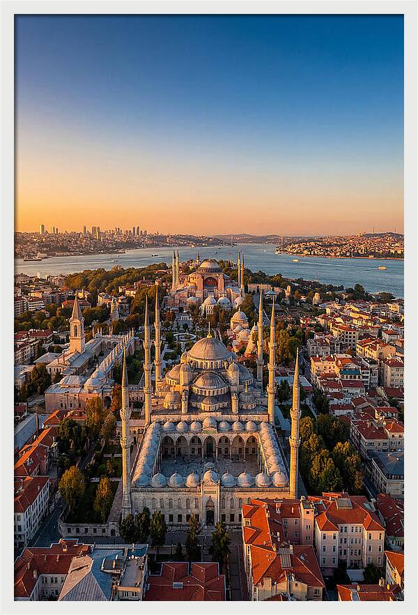 Istanbuls Majestic Skyline