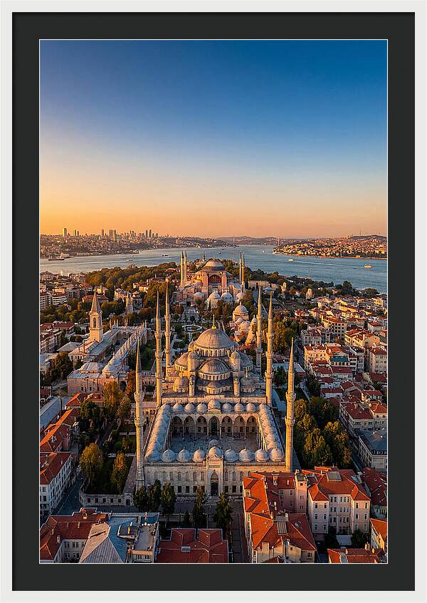 Istanbuls Majestic Skyline