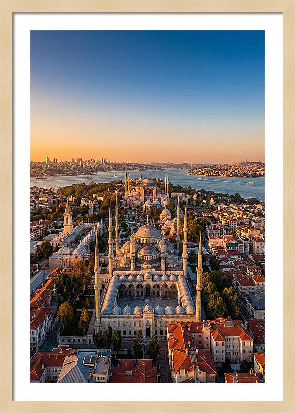 Istanbuls Majestic Skyline