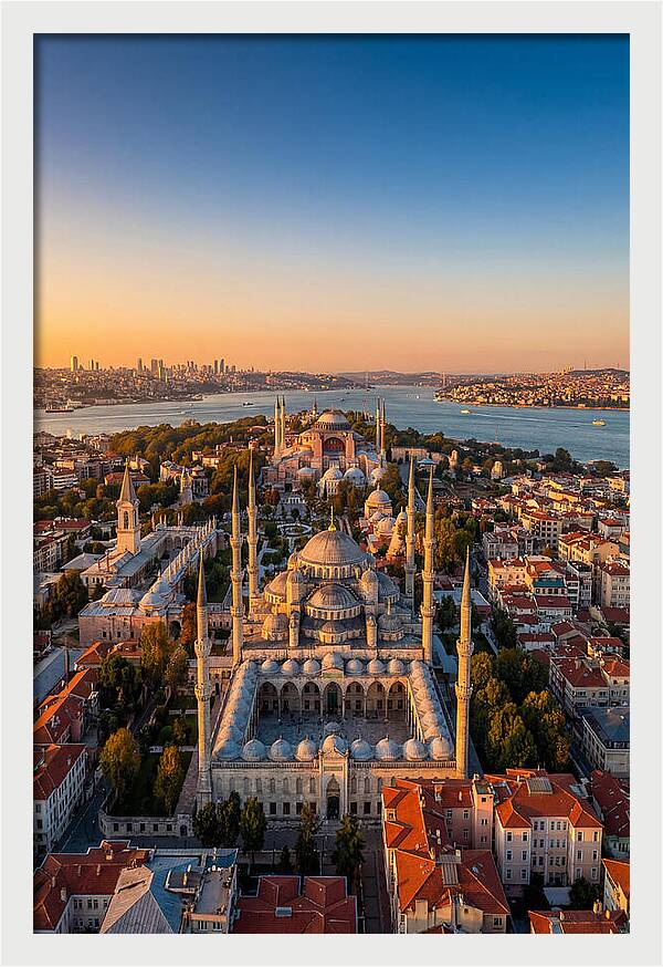 Istanbuls Majestic Skyline