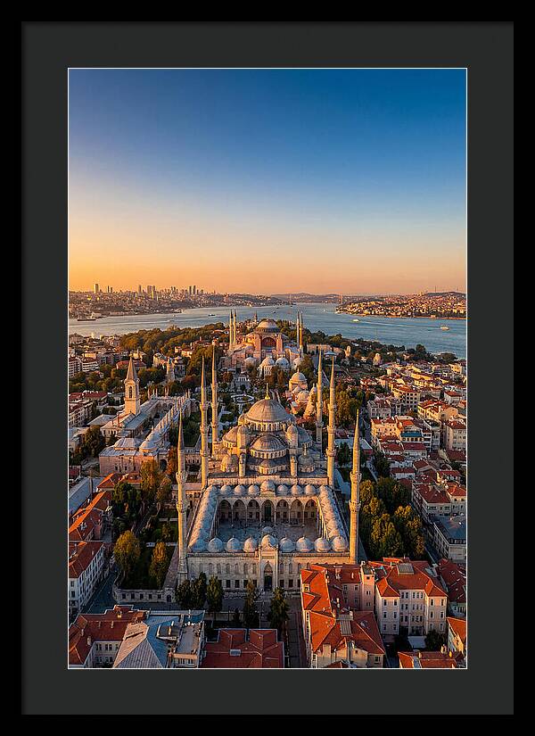 Istanbuls Majestic Skyline