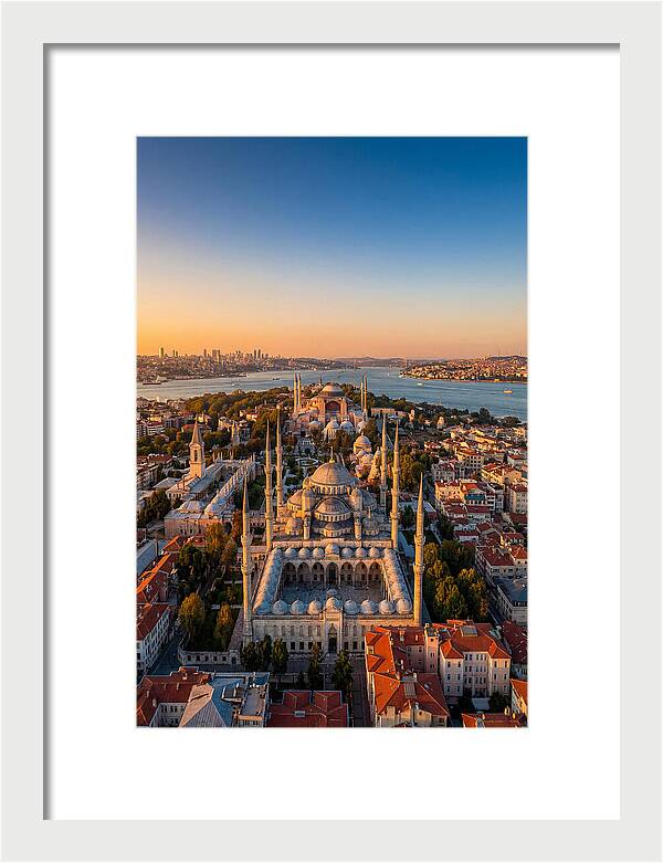 Istanbuls Majestic Skyline