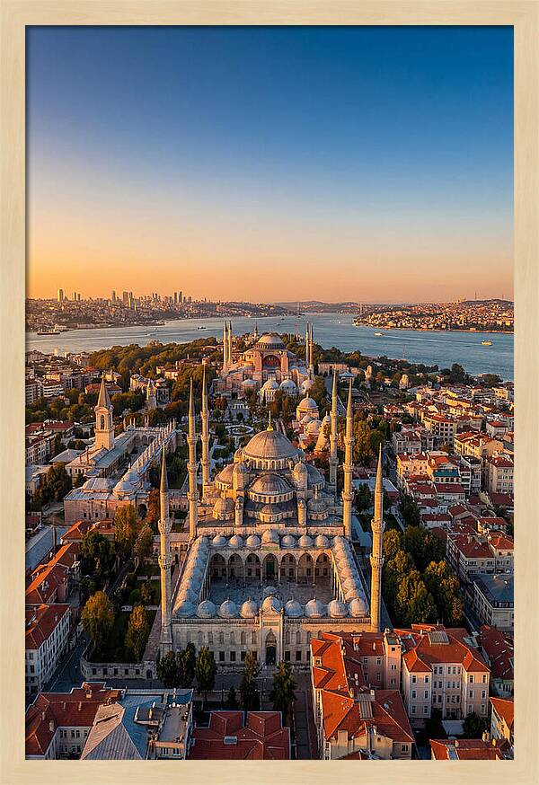 Istanbuls Majestic Skyline