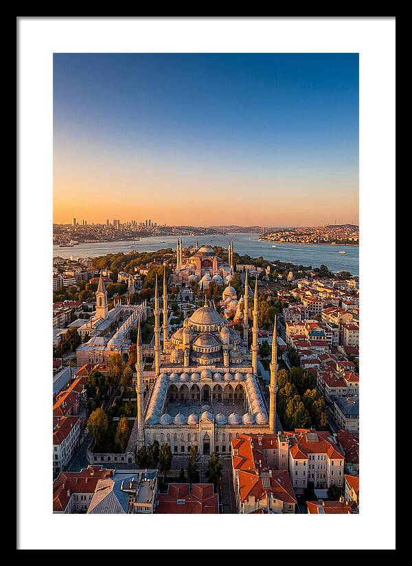 Istanbuls Majestic Skyline