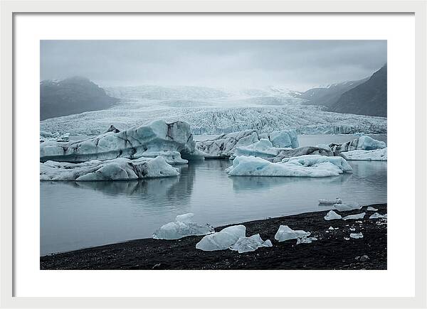 Jkulsrln Glacier Lagoon Serenity