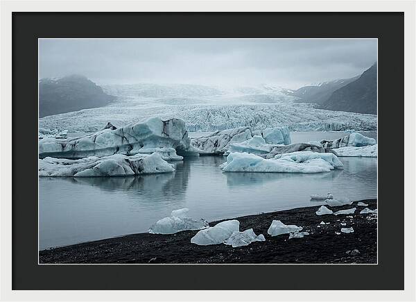 Jkulsrln Glacier Lagoon Serenity