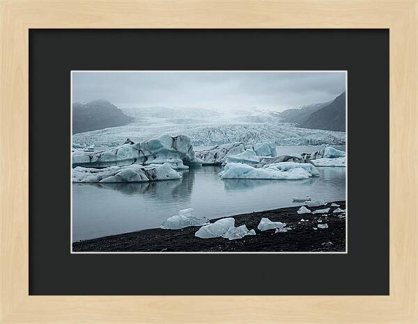 Jkulsrln Glacier Lagoon Serenity