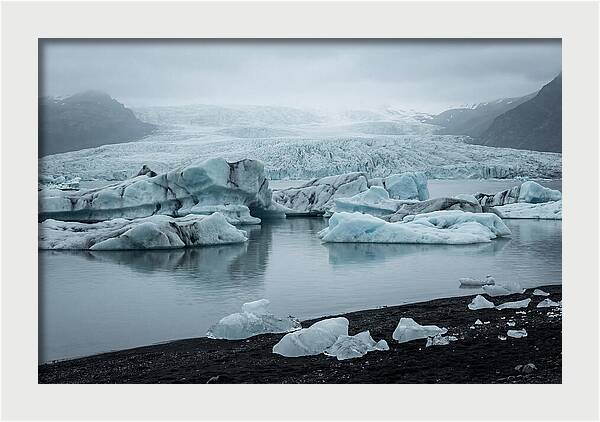 Jkulsrln Glacier Lagoon Serenity