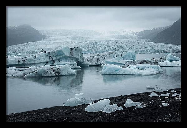 Jkulsrln Glacier Lagoon Serenity
